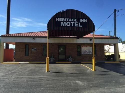 Heritage Inn Cleveland Exterior photo